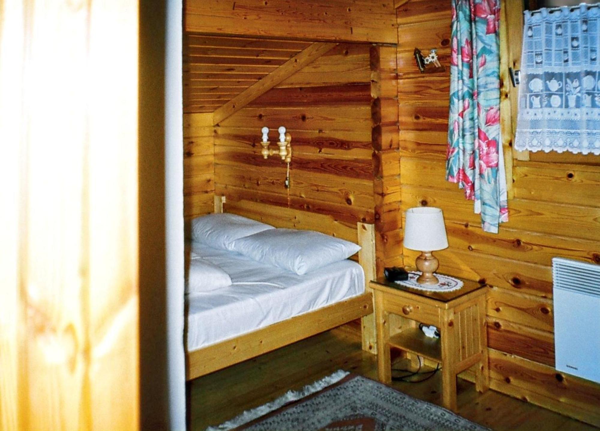 Chalet Cosy A Sixt-Fer-A-Cheval Avec Vue Sur La Montagne Exterior photo
